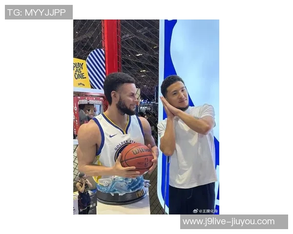 布克赛后与模仿者中国布克亲密合影赠送签名球衣展现友谊与支持